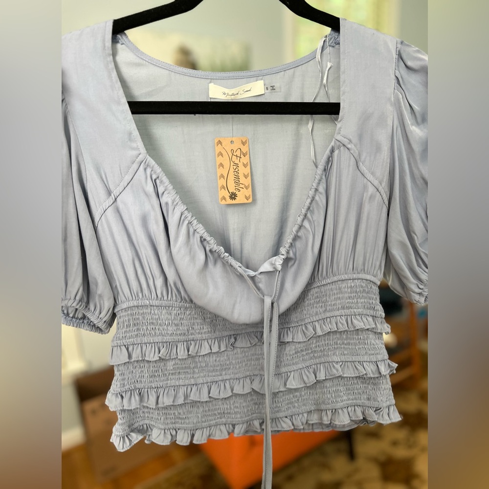 NWT Mustard Seed Size Small Periwinkle slightly cropped blouse.